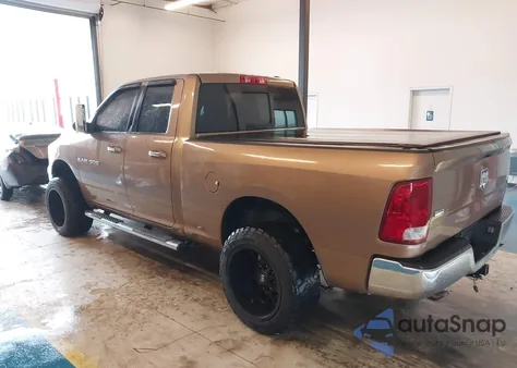 2011 Dodge Ram 1500 z USA, uszkodzony, nr VIN 1D7RB1GP4BS657326